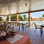 Colina Village Resort