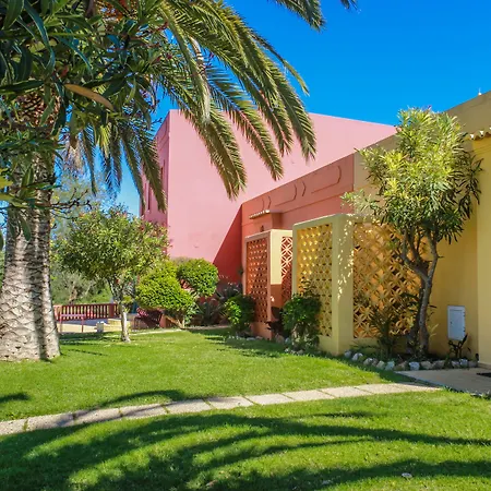 Colina Village Курортный комплекс 3*