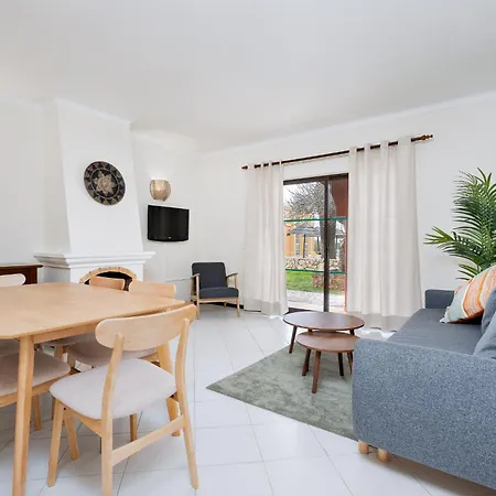 Курортный комплекс Colina Village Карвоейру