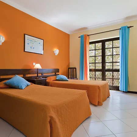 Colina Village 3* Карвоейру