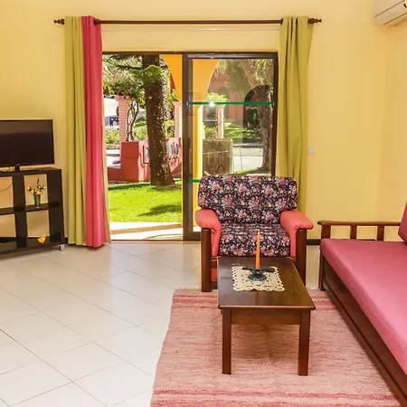 リゾート Colina Village