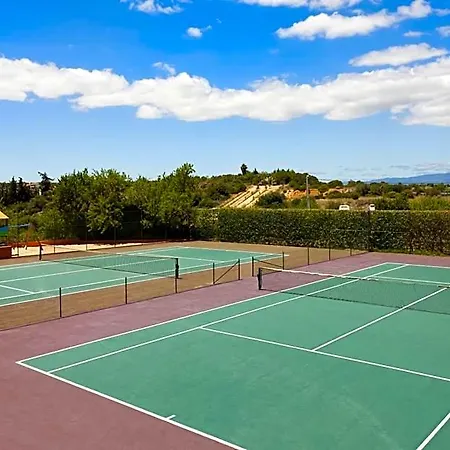 Colina Village Resort