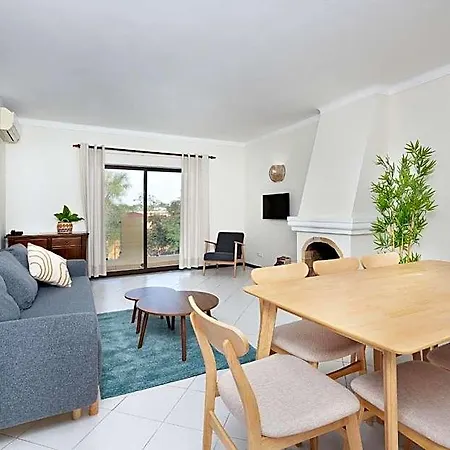 Colina Village 3*