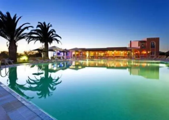 Курортный комплекс Colina Village