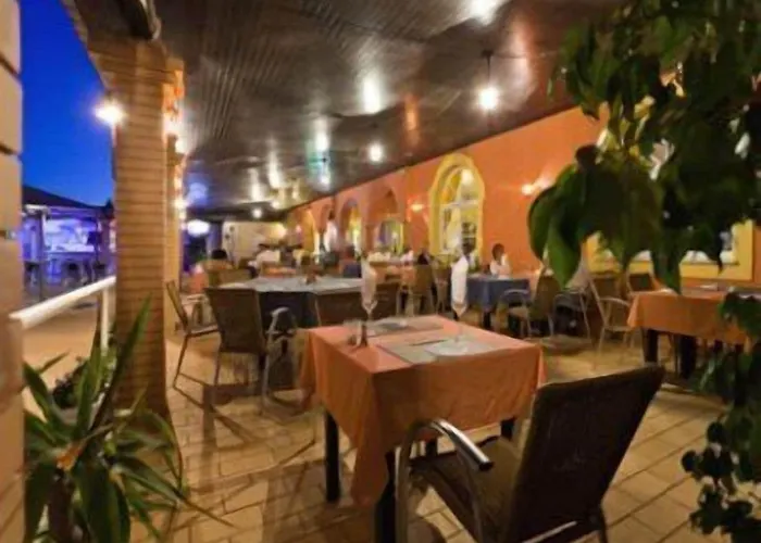 Colina Village Курортный комплекс 3*