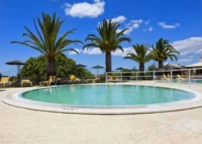 Курортный комплекс Colina Village Карвоейру