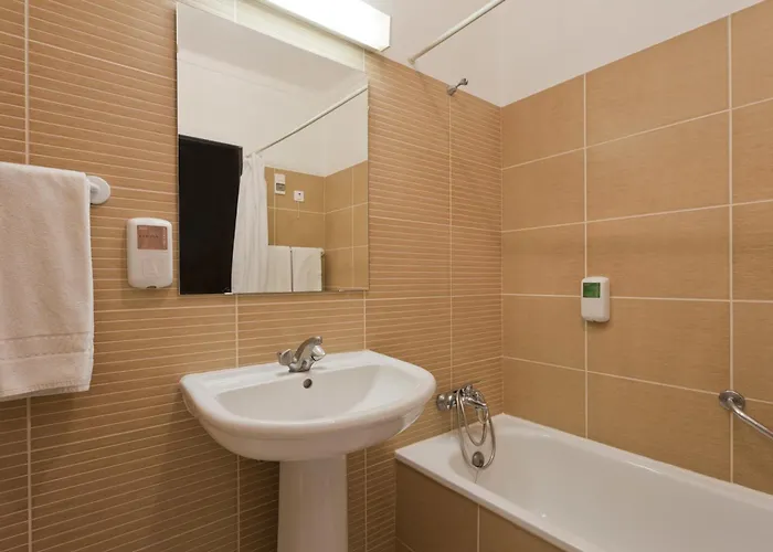 Курортный комплекс Colina Village Карвоейру