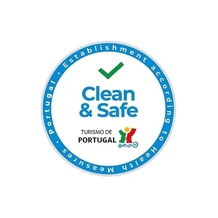 Colina Village קארבואירו