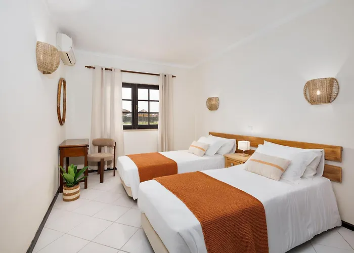 Colina Village Resort 3*